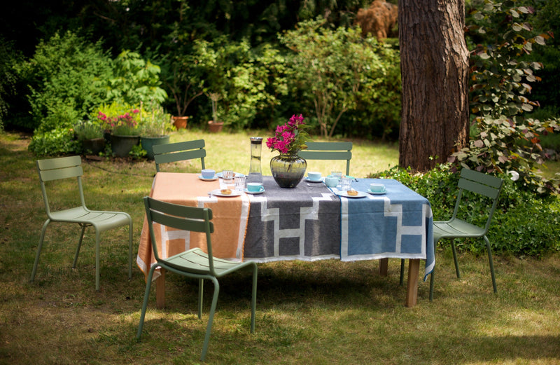 Strandtuch aus Leinen und Baumwolle und als Tischdecke im Sommer zu verwenden im Garten